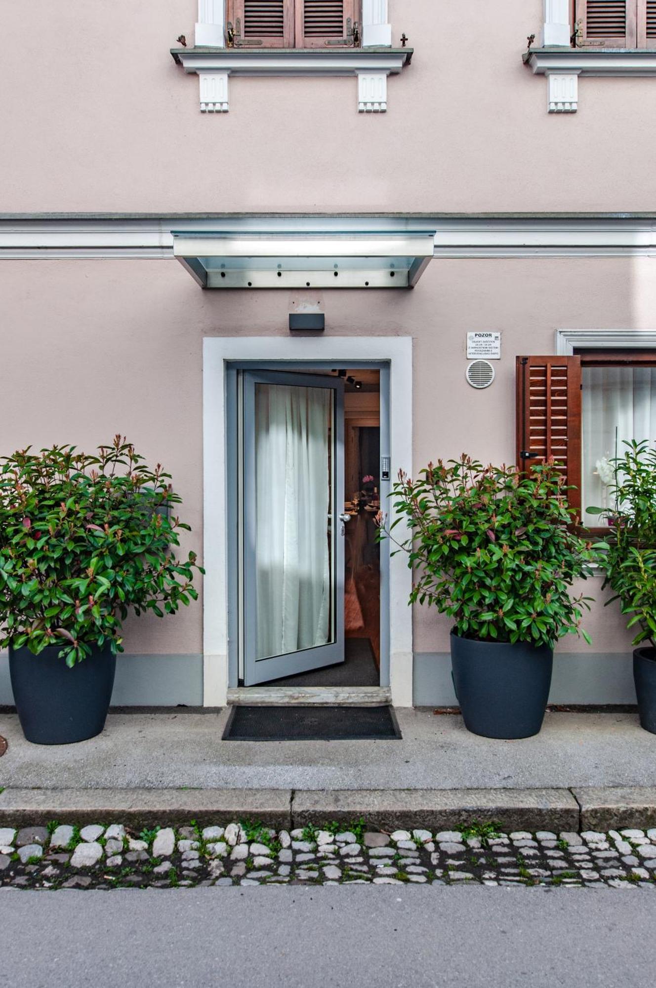 Six In The City Apartment, Ljubljana Ngoại thất bức ảnh