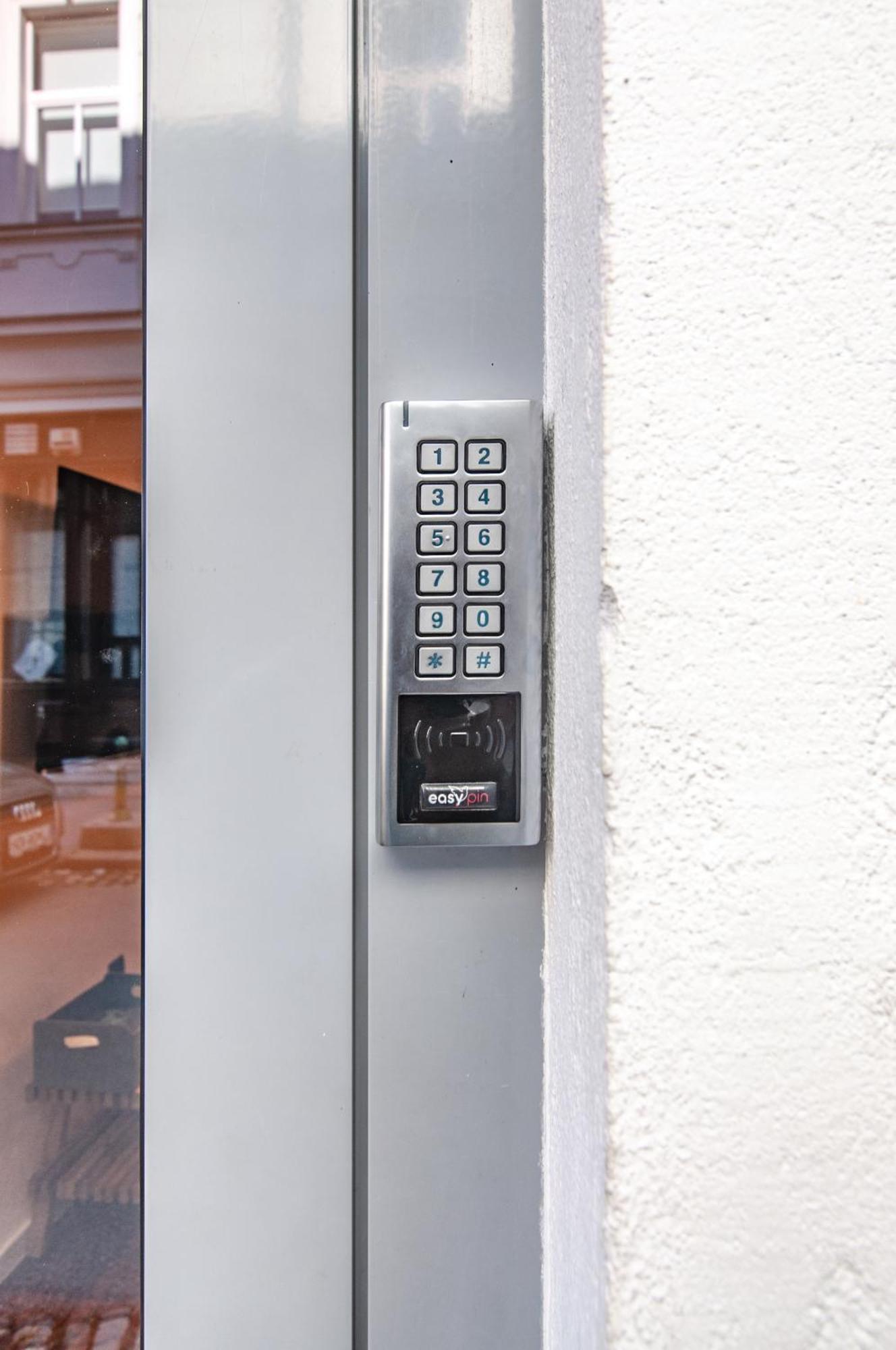 Six In The City Apartment, Ljubljana Ngoại thất bức ảnh
